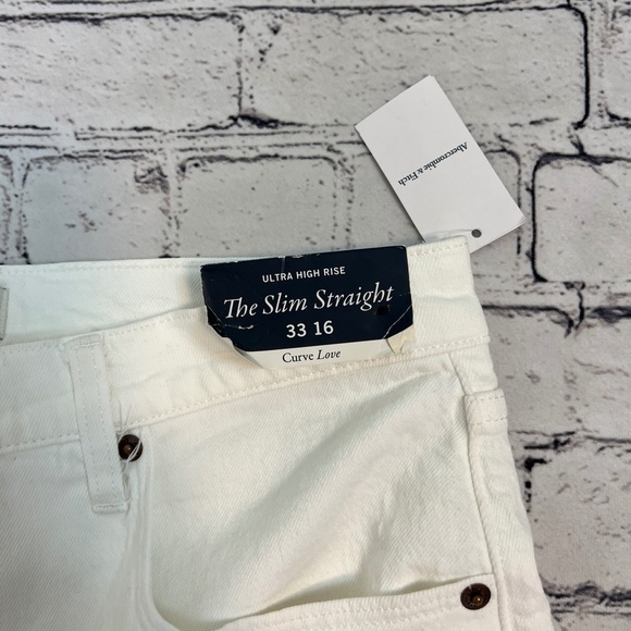 NWT Abercrombie and Fitch Ultra High Rise Slim Strength Jean‎ Size 33/16 "READ" - Picture 5 of 12